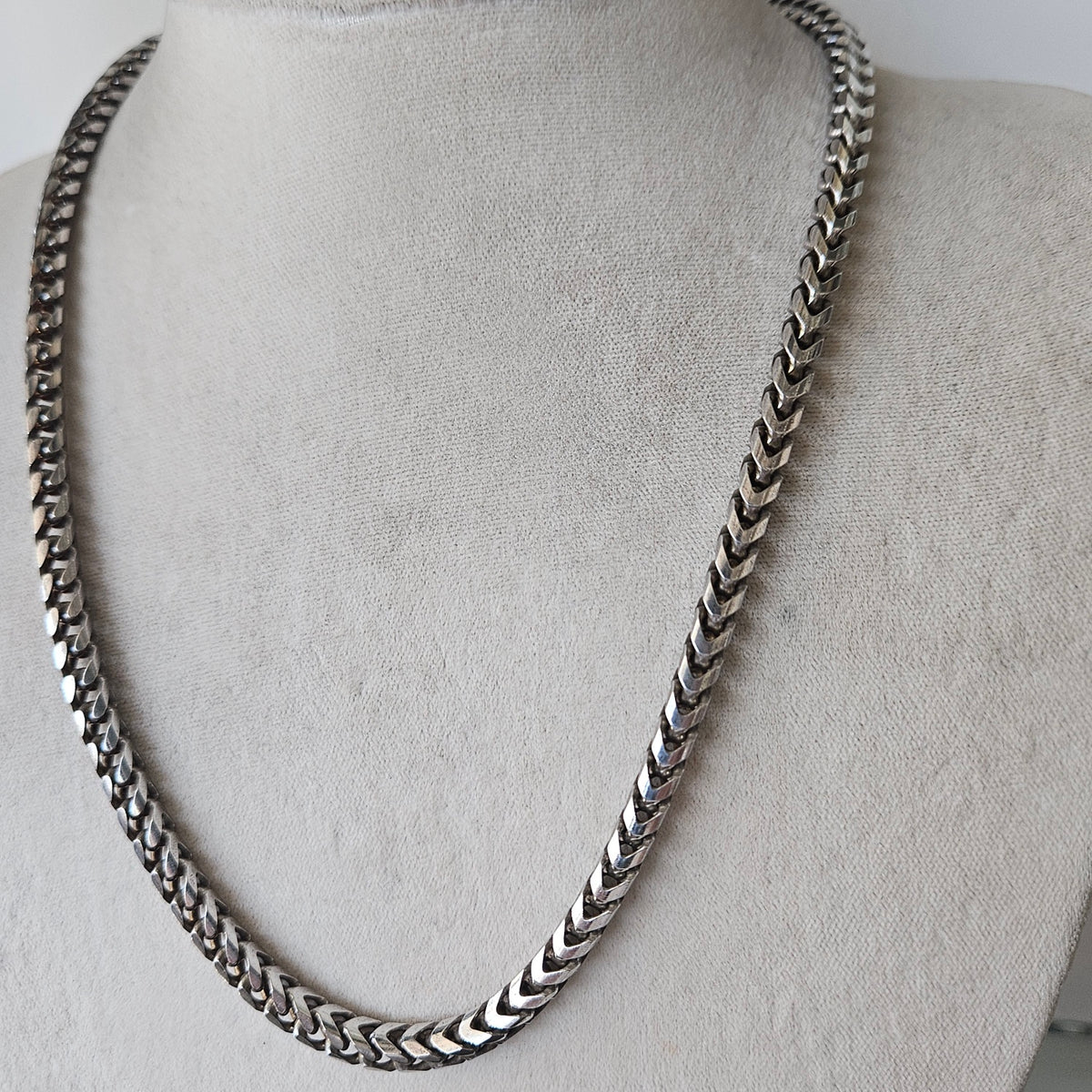 Sterling silver chain Necklace, handcrafted by Antiqua Jewelry
