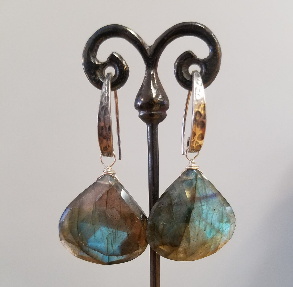 Hammered silver Labradorite earrings in gray, handcrafted by Antiqua Jewelry