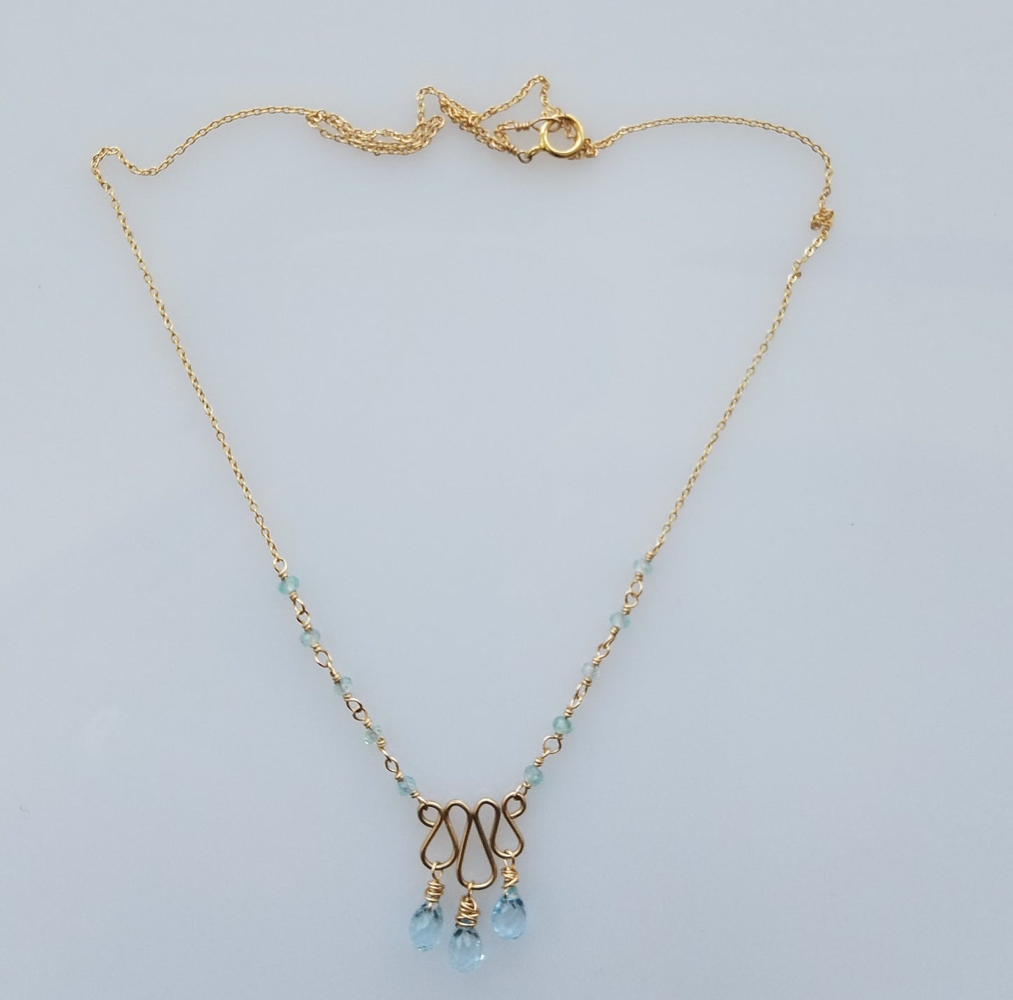 crown of pearls Necklace in white, handcrafted by Antiqua Jewelry