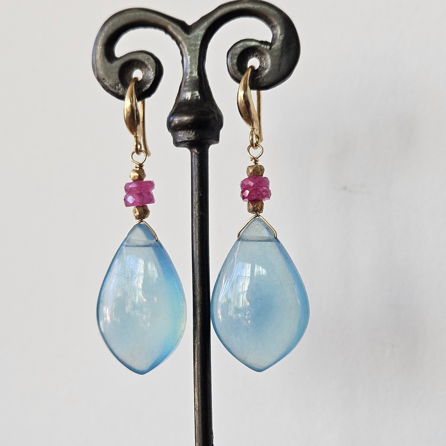 Aquamarine and pink sapphire earrings, handcrafted by Antiqua Jewelry
