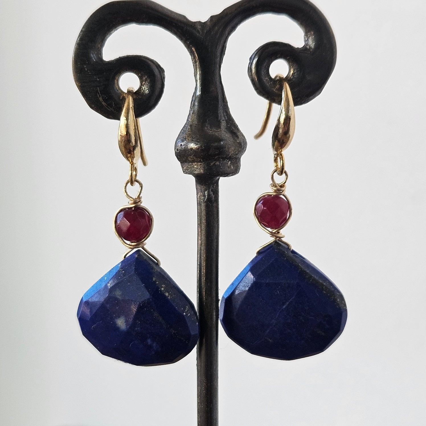 Lapis earrings in blue and metal, handcrafted by Antiqua Jewelry