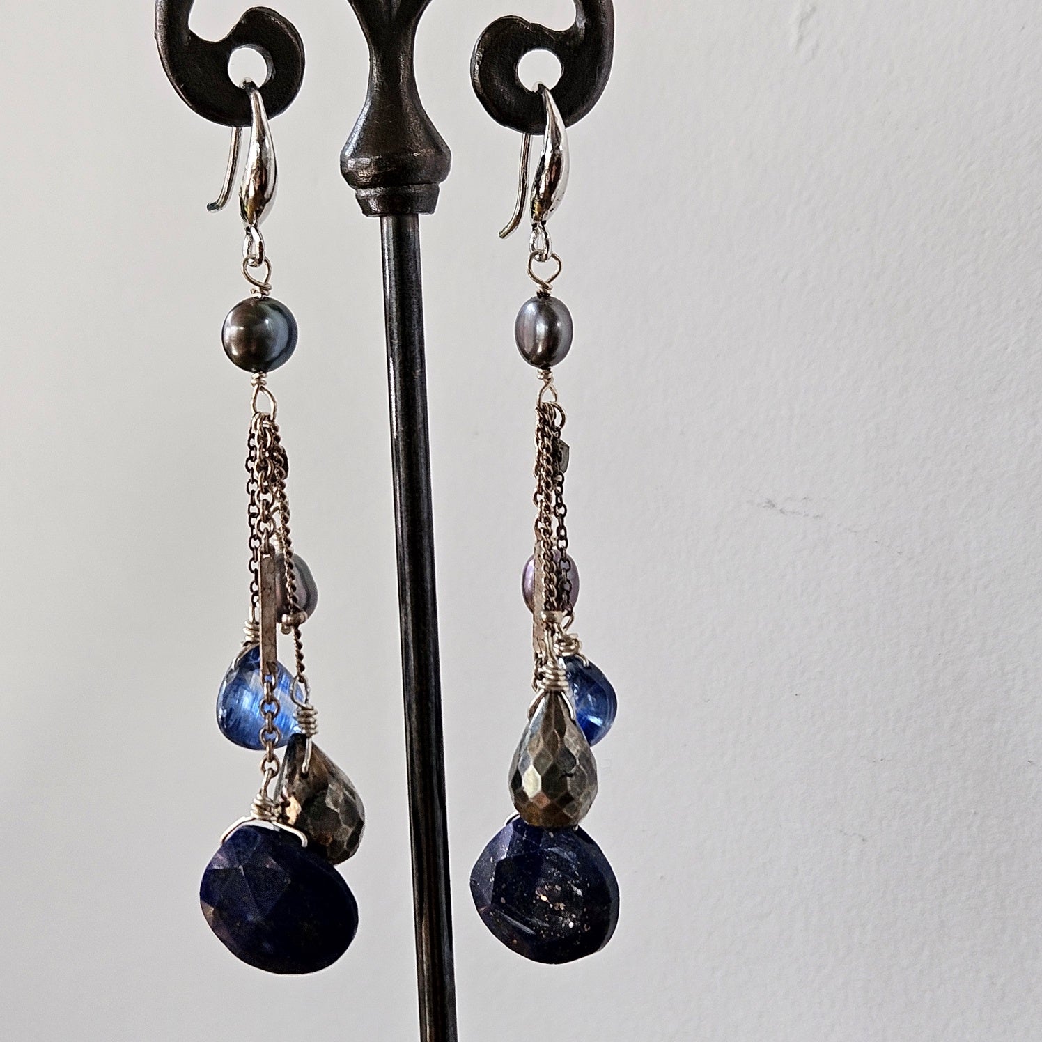 The blues earrings in silver, handcrafted by Antiqua Jewelry