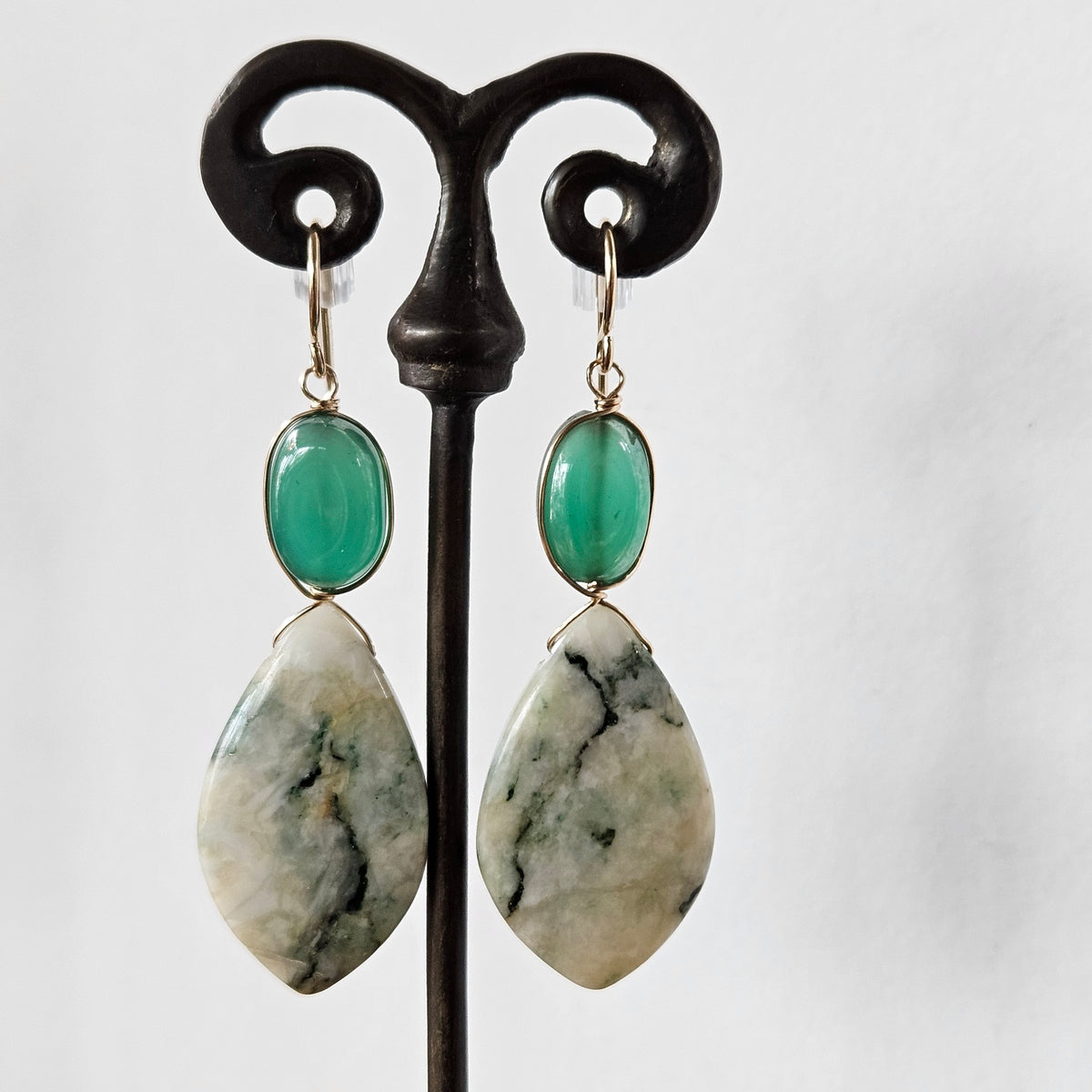 Mariposte and green Onyx earrings in gold, handcrafted by Antiqua Jewelry