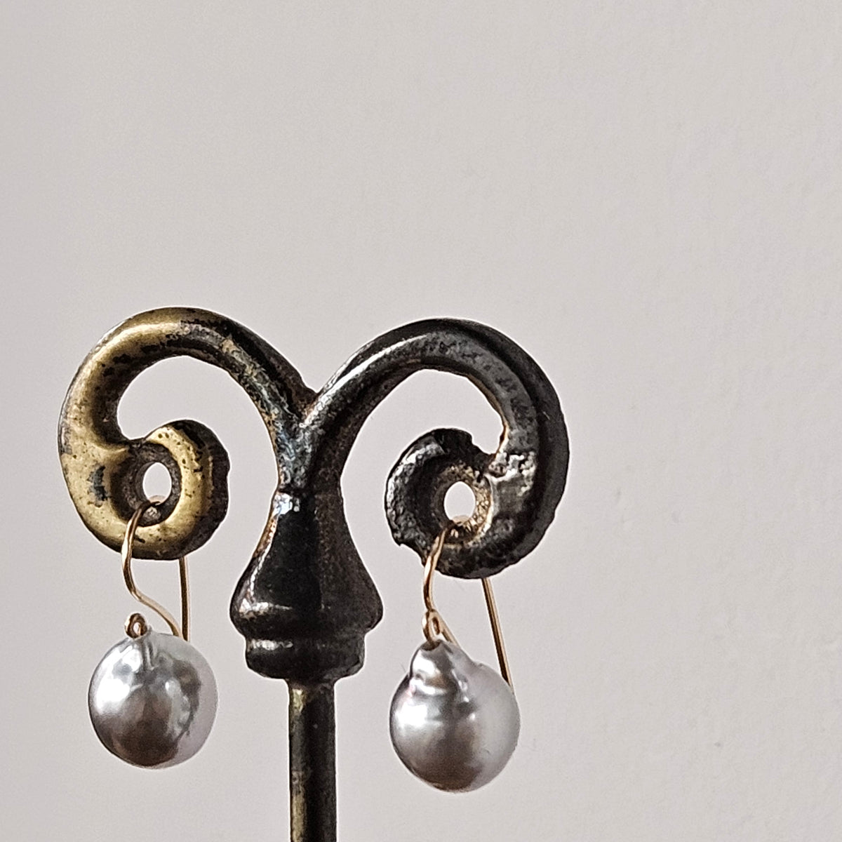 Silver Tahitian Pearls earrings in gold, handcrafted by Antiqua Jewelry
