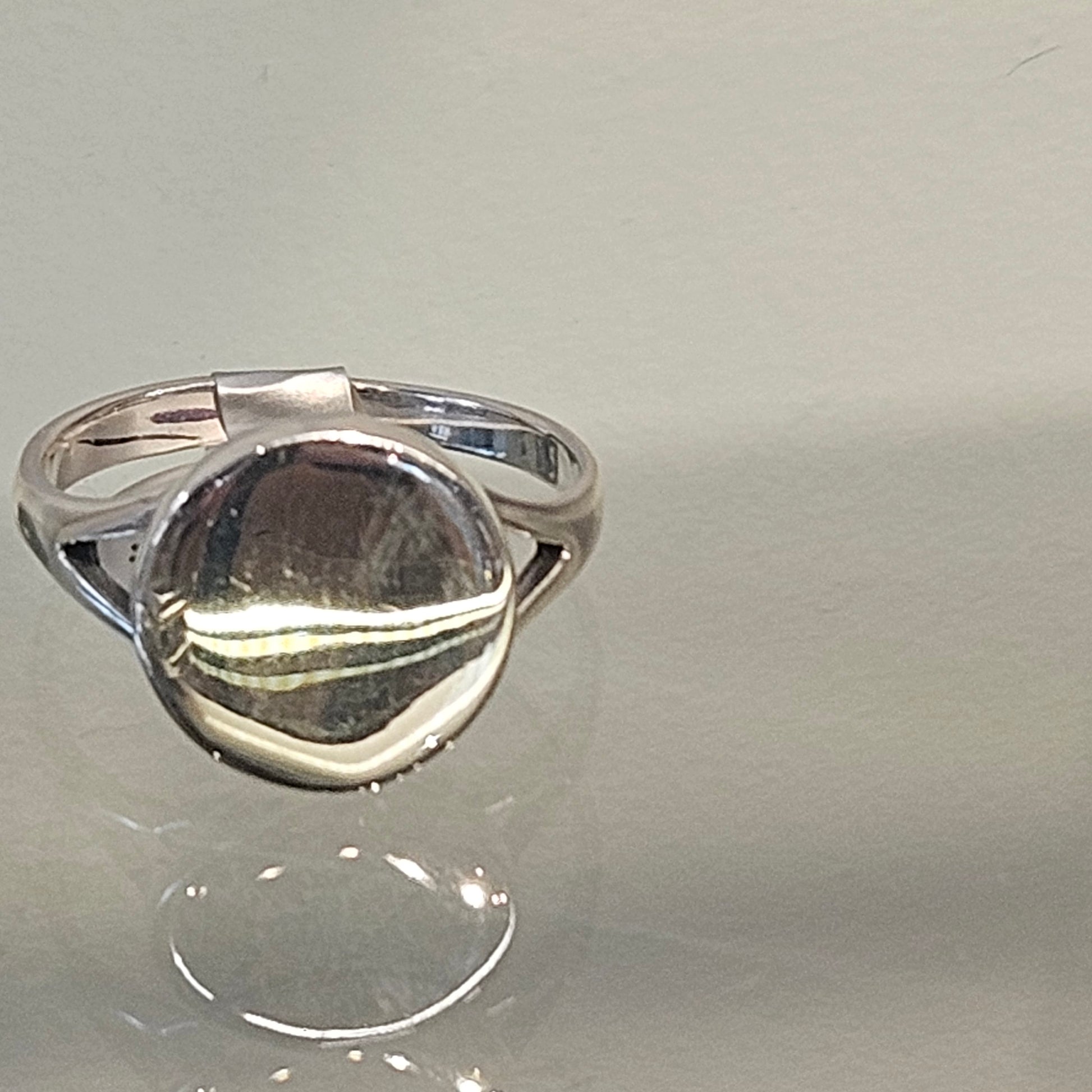 Signet Ring in silver and sterling silver, handcrafted by Antiqua Jewelry