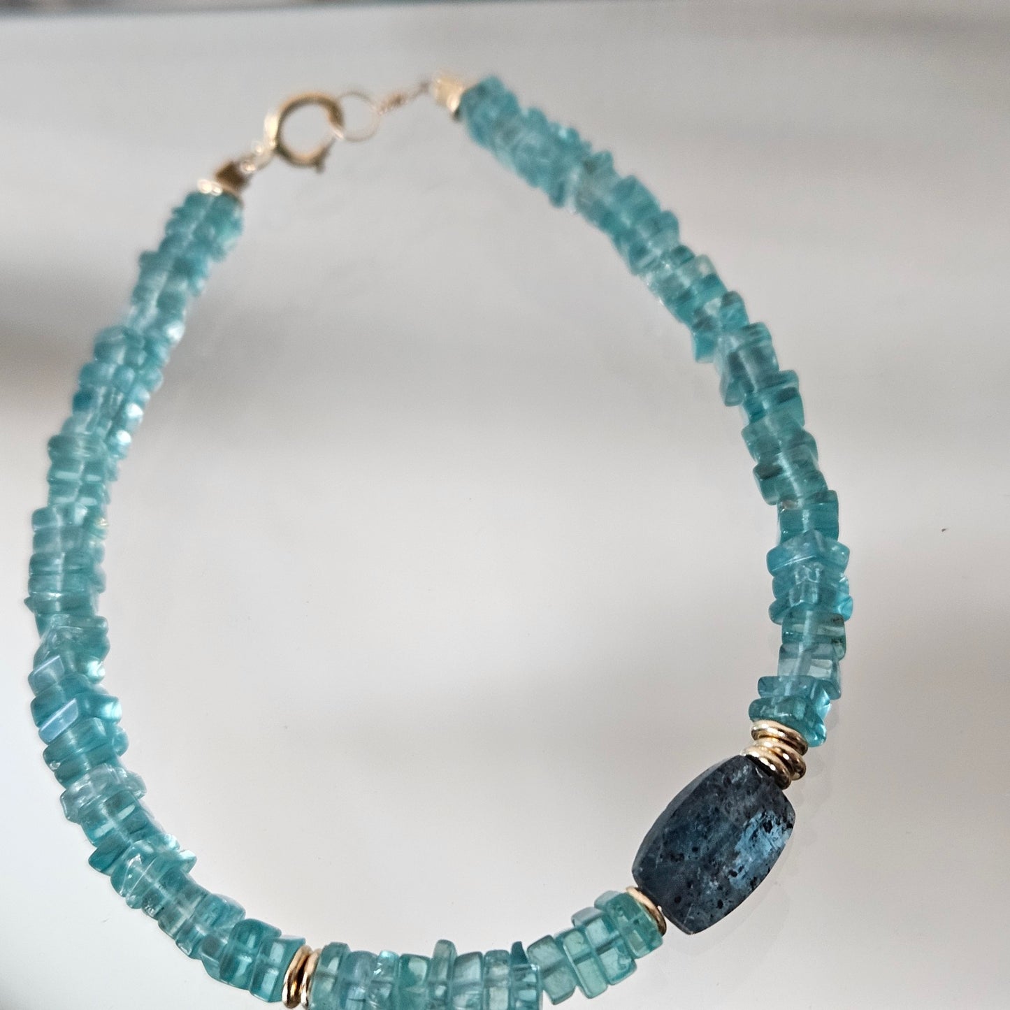Apatite and Kyanite bracelet in blue and gold-plated, handcrafted by Antiqua Jewelry