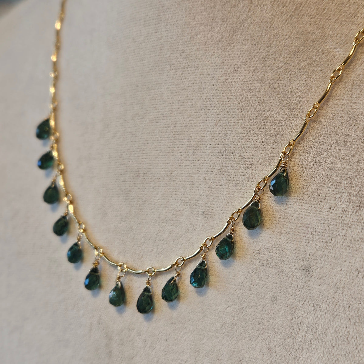 Sapphire Brioletts Necklace in green and gold, handcrafted by Antiqua Jewelry
