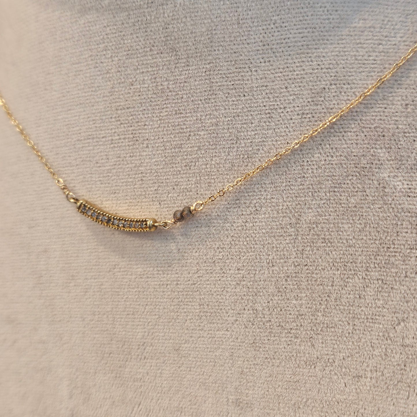 The new bar necklace in gold and gold-plated, handcrafted by Antiqua Jewelry