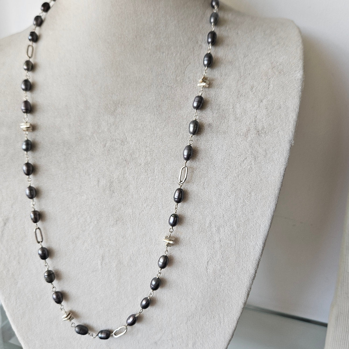Silver Pearls necklace in black and sterling silver, handcrafted by Antiqua Jewelry