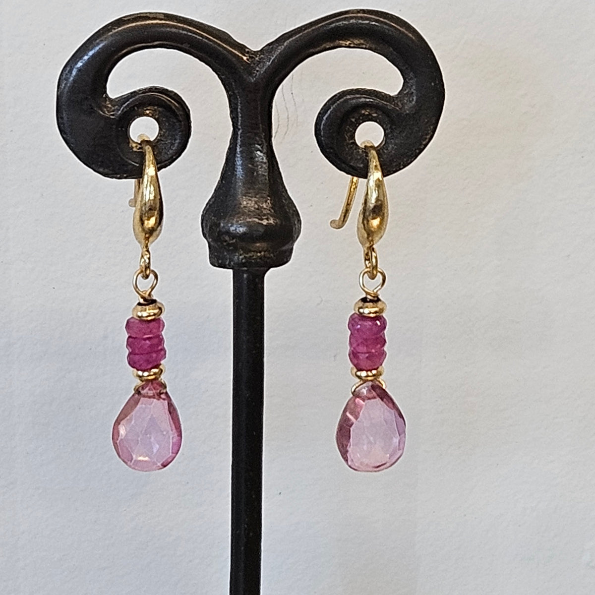 Pink earrings in gold-plated, handcrafted by Antiqua Jewelry