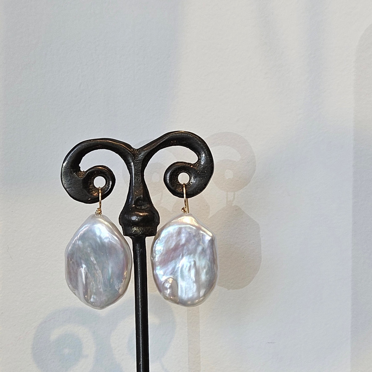 White Pearl earrings in gold and gold-plated, handcrafted by Antiqua Jewelry