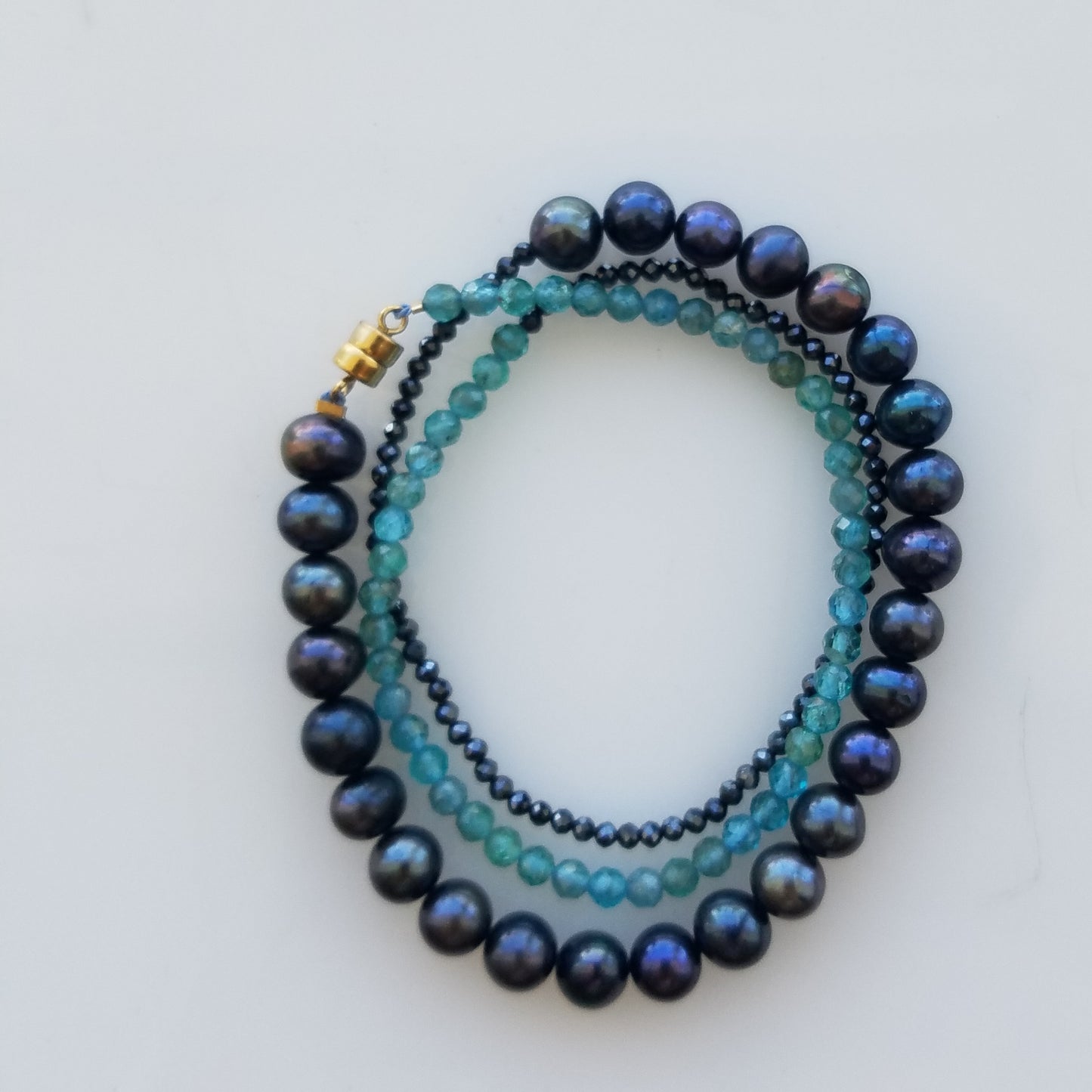 Apatite and Pearl bracelet, handcrafted by Antiqua Jewelry