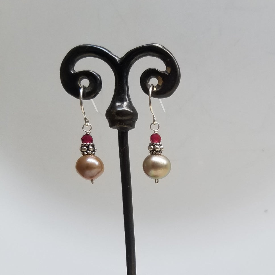 Golden Pearl earrings in white, handcrafted by Antiqua Jewelry